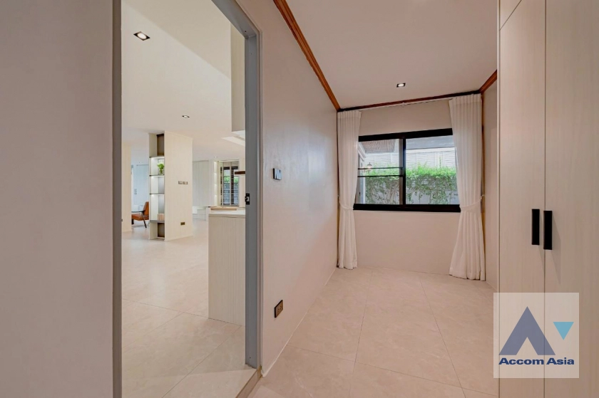 43  5 br House for rent and sale in Sukhumvit ,Bangkok BTS Punnawithi AA43488