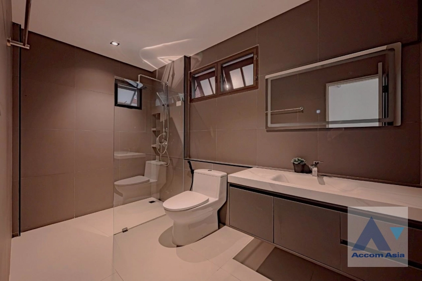 34  5 br House for rent and sale in Sukhumvit ,Bangkok BTS Punnawithi AA43488