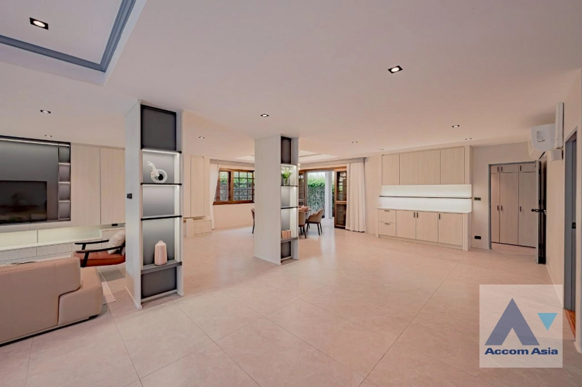 11  5 br House for rent and sale in Sukhumvit ,Bangkok BTS Punnawithi AA43488