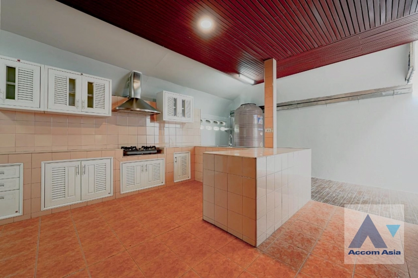 45  5 br House for rent and sale in Sukhumvit ,Bangkok BTS Punnawithi AA43488