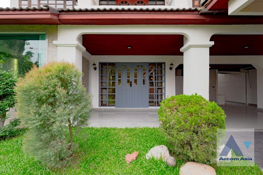 58  5 br House for rent and sale in Sukhumvit ,Bangkok BTS Punnawithi AA43488