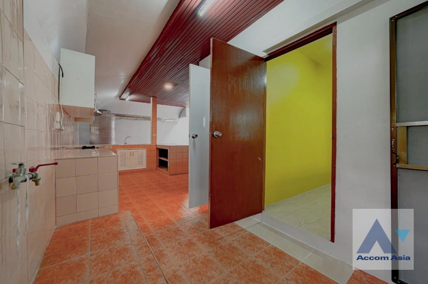 53  5 br House for rent and sale in Sukhumvit ,Bangkok BTS Punnawithi AA43488