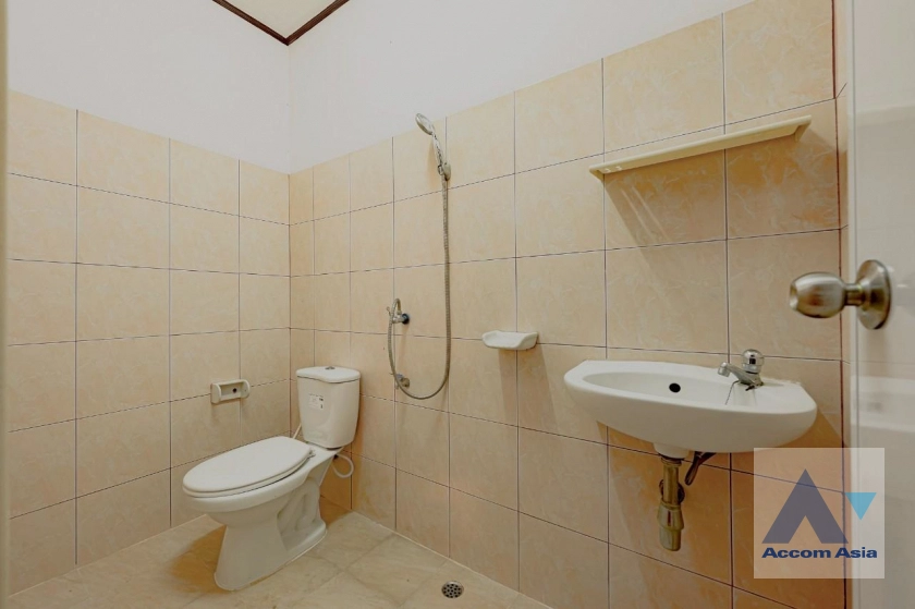 49  5 br House for rent and sale in Sukhumvit ,Bangkok BTS Punnawithi AA43488