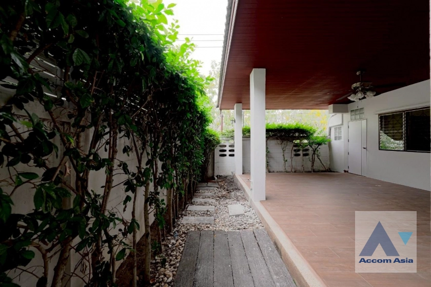 55  5 br House for rent and sale in Sukhumvit ,Bangkok BTS Punnawithi AA43488