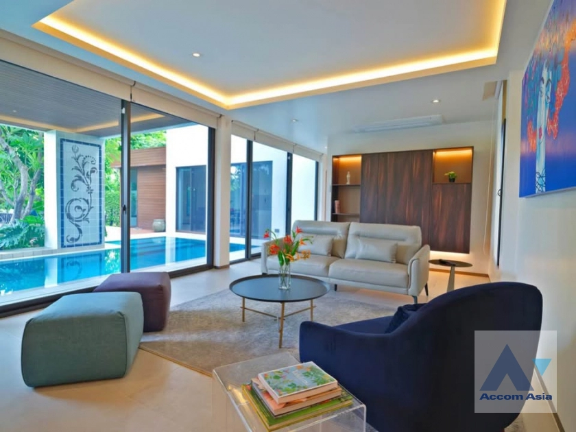  1  3 br House for rent and sale in Pattanakarn ,Bangkok  at Noble Thara Phatthanakan Village AA43496