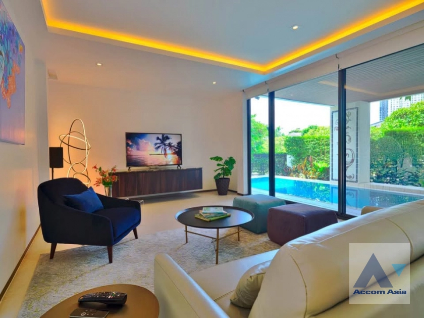 unitNewly renovated, Private Swimming Pool |  3 Bedrooms  House For Rent & Sale in Pattanakarn, Bangkok  (AA43496)