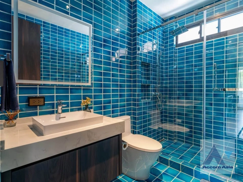 18  3 br House for rent and sale in Pattanakarn ,Bangkok  at Noble Thara Phatthanakan Village AA43496