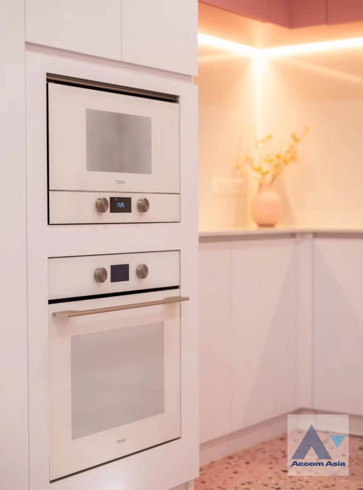 8  3 br House for rent and sale in Pattanakarn ,Bangkok  at Noble Thara Phatthanakan Village AA43496