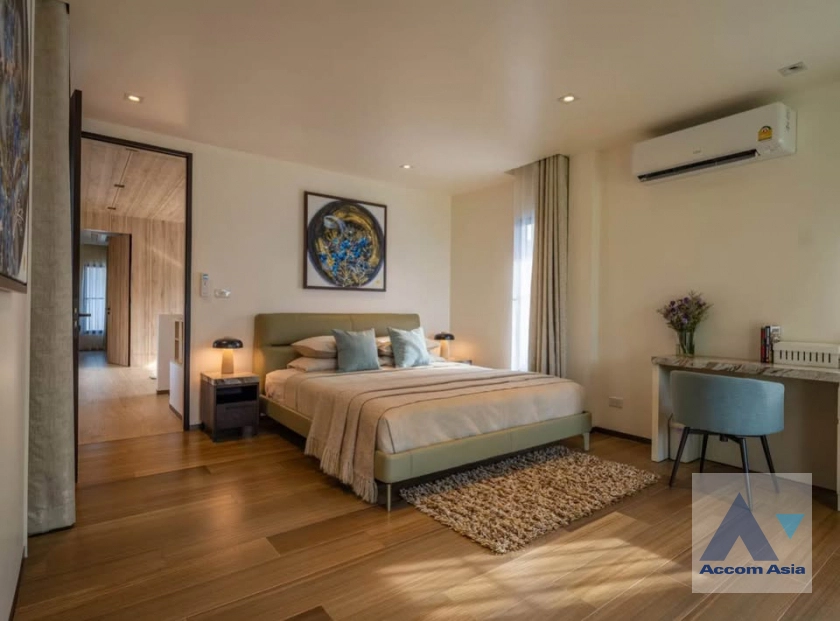 12  3 br House for rent and sale in Pattanakarn ,Bangkok  at Noble Thara Phatthanakan Village AA43496