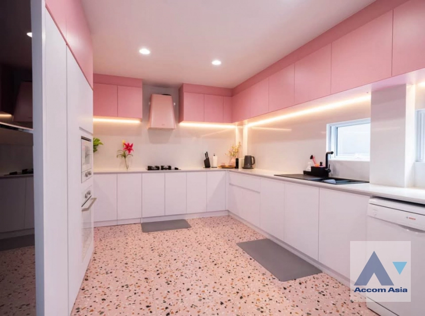 7  3 br House for rent and sale in Pattanakarn ,Bangkok  at Noble Thara Phatthanakan Village AA43496