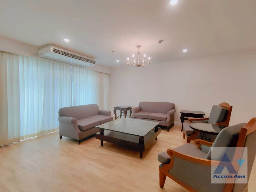 Pet friendly |  A Classic Style Apartment  3 Bedroom for Sale & Rent MRT Sukhumvit in Sukhumvit Bangkok