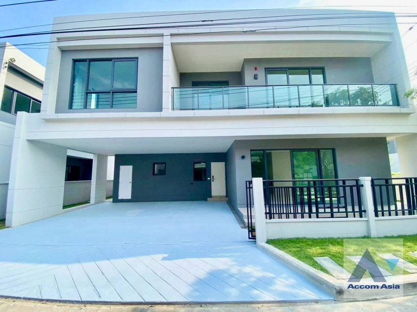  2  4 br House for rent and sale in Samutprakan ,Samutprakan  at The  Centro Bangna KM.7 AA43500