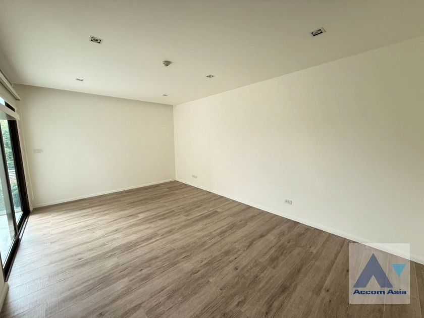 26  3 br Condominium for rent and sale in Sathorn ,Bangkok BTS Chong Nonsi at Baan Lux Sathorn AA43503