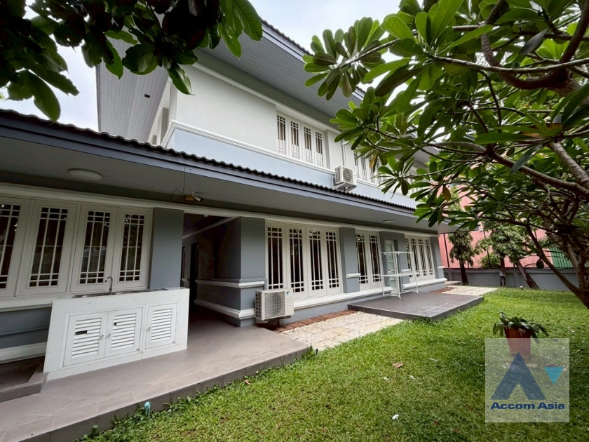 29  4 br House for rent and sale in Samutprakan ,Samutprakan BTS Bang Na at Lakeside Villa 1 AA43504