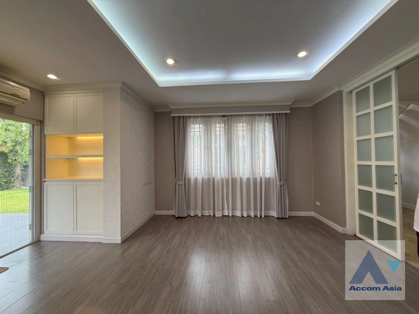 unitHomey-Style House in Compound for Rent at Lakeside Villa 1, Samutprakarn, Near BTS Bang Na (AA43504)