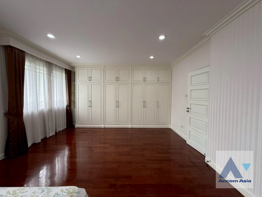 12  4 br House for rent and sale in Samutprakan ,Samutprakan BTS Bang Na at Lakeside Villa 1 AA43504