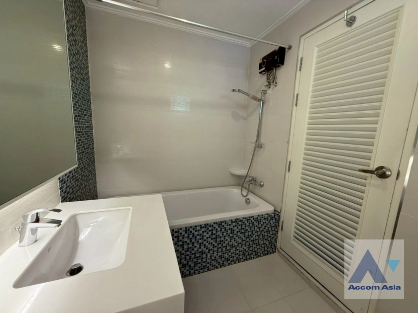 24  4 br House for rent and sale in Samutprakan ,Samutprakan BTS Bang Na at Lakeside Villa 1 AA43504