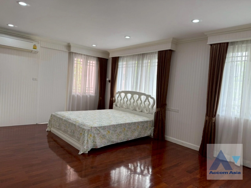 10  4 br House for rent and sale in Samutprakan ,Samutprakan BTS Bang Na at Lakeside Villa 1 AA43504