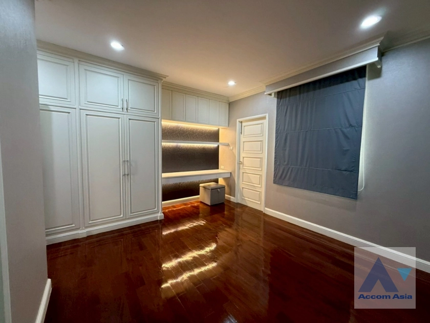 21  4 br House for rent and sale in Samutprakan ,Samutprakan BTS Bang Na at Lakeside Villa 1 AA43504