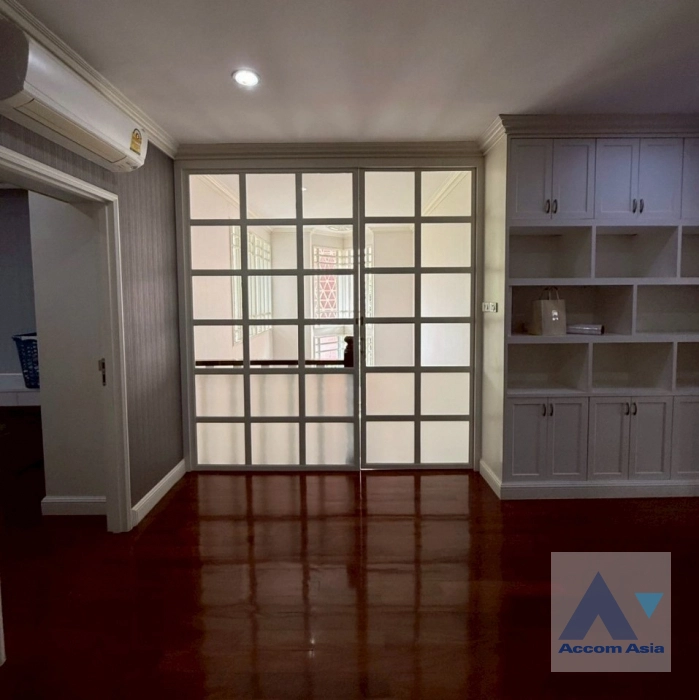 16  4 br House for rent and sale in Samutprakan ,Samutprakan BTS Bang Na at Lakeside Villa 1 AA43504