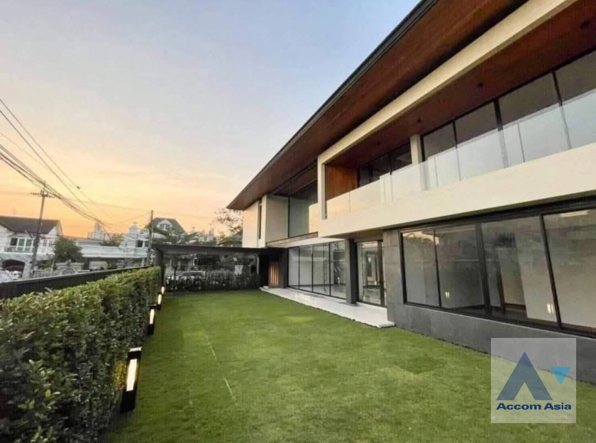 House For Rent & Sale in Bangna Trad, Bangkok Code AA43505