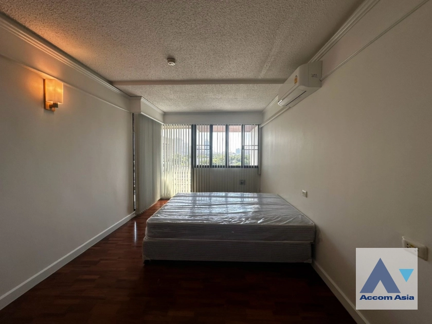 20  3 br Apartment for rent and sale in Ploenchit ,Bangkok BTS Ratchadamri at High rise and Peaceful AA43509