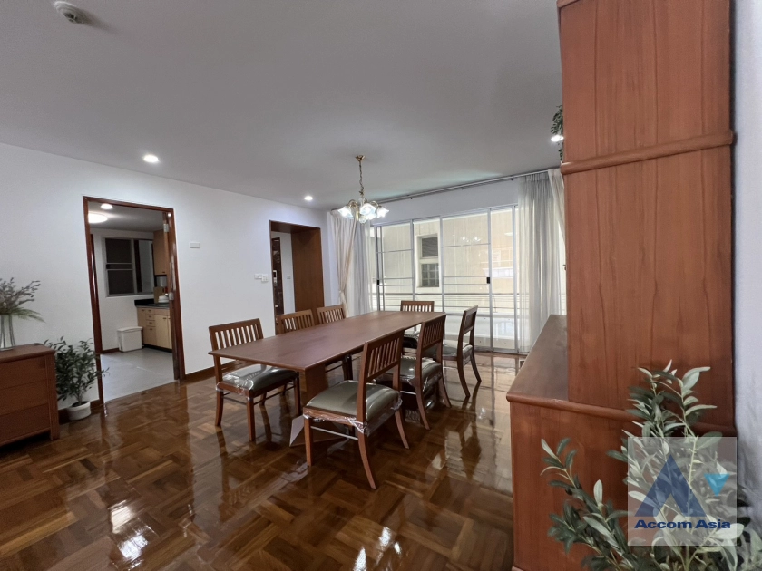 7  3 br Apartment for rent and sale in Ploenchit ,Bangkok BTS Ratchadamri at High rise and Peaceful AA43509
