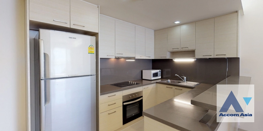unit 3 Bedrooms  Apartment For Rent in Sukhumvit, Bangkok  near BTS Asok - MRT Sukhumvit (AA43512)