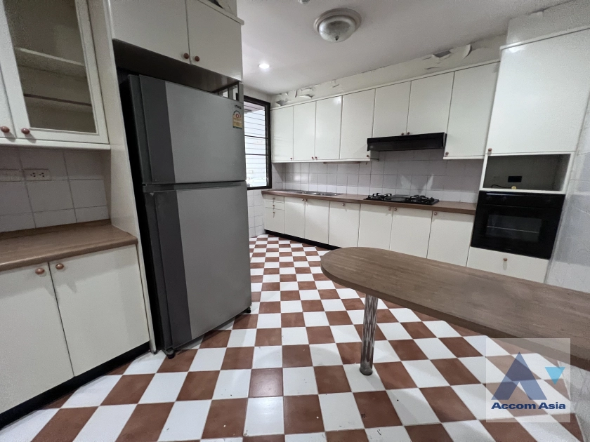 6  3 br Apartment for rent and sale in Sukhumvit ,Bangkok BTS Asok - MRT Sukhumvit at Suite For Family AA43525