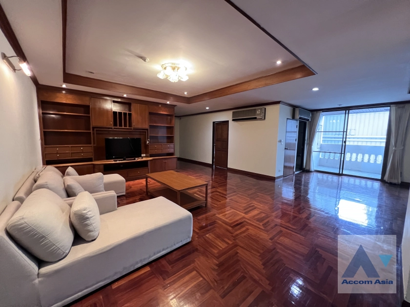 unit 3 Bedrooms  Apartment For Rent & Sale in Sukhumvit, Bangkok  near BTS Asok - MRT Sukhumvit (AA43525)