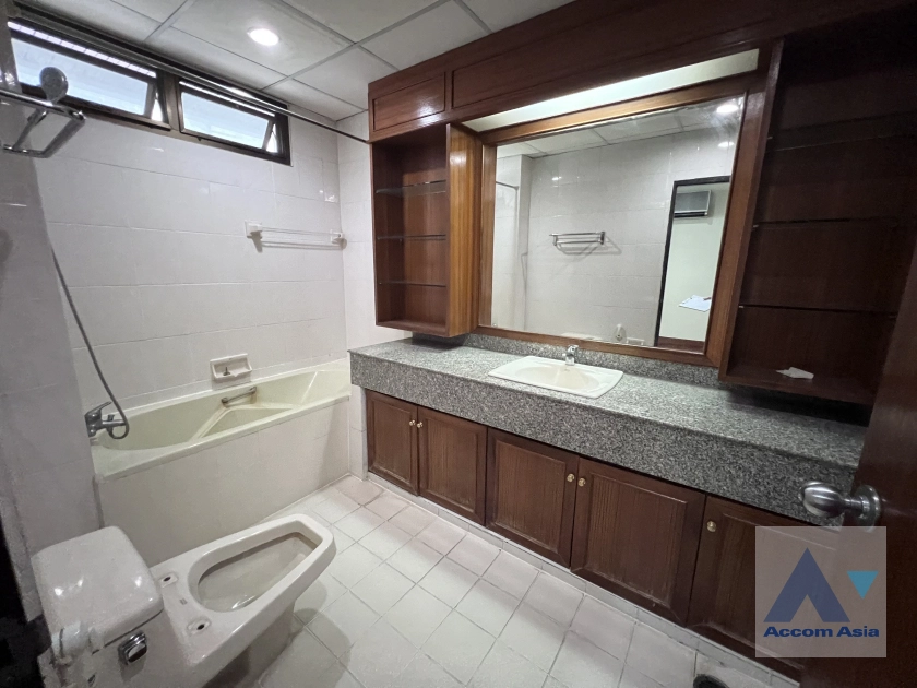 12  3 br Apartment for rent and sale in Sukhumvit ,Bangkok BTS Asok - MRT Sukhumvit at Suite For Family AA43525