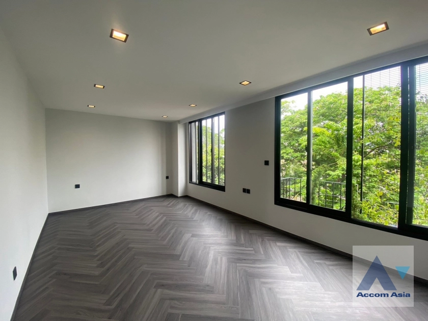 4  3 br House For Sale in Ratchadaphisek ,Bangkok MRT Ratchadaphisek at L SCAPE Ratchada 20 AA43530