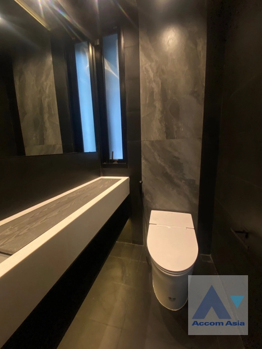 22  3 br House For Sale in Ratchadaphisek ,Bangkok MRT Ratchadaphisek at L SCAPE Ratchada 20 AA43530