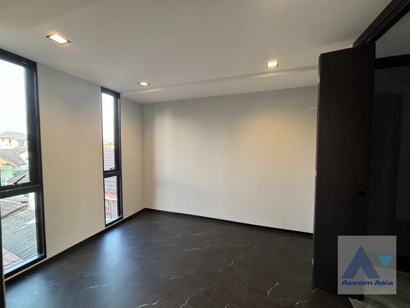 19  3 br House For Sale in Ratchadaphisek ,Bangkok MRT Ratchadaphisek at L SCAPE Ratchada 20 AA43530