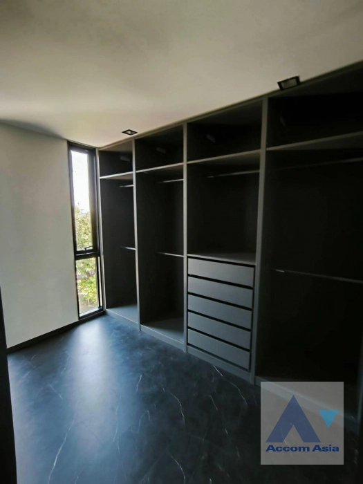 8  3 br House for rent and sale in Ratchadaphisek ,Bangkok MRT Ratchadaphisek at L SCAPE Ratchada 20 AA43531