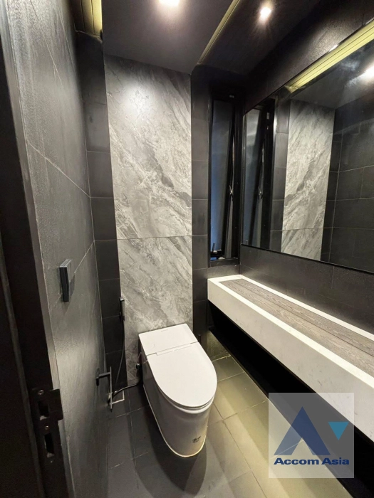 11  3 br House for rent and sale in Ratchadaphisek ,Bangkok MRT Ratchadaphisek at L SCAPE Ratchada 20 AA43531