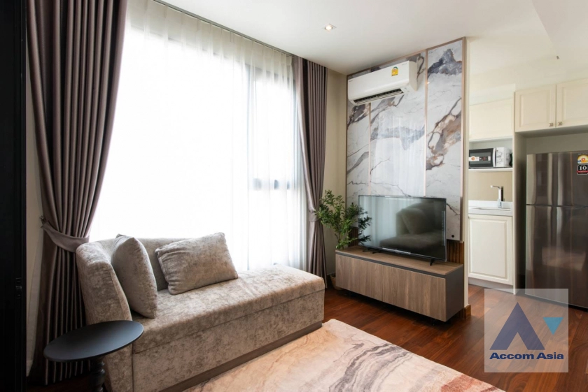 unit 1 Bedroom  Condominium For Rent in Rama 3, Bangkok  near BTS Saphan Taksin (AA43532)