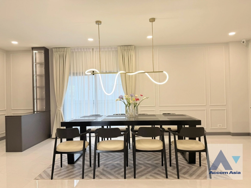 5  5 br House For Rent in Samutprakan ,Samutprakan BTS Bang Na at The City Bangna AA43537