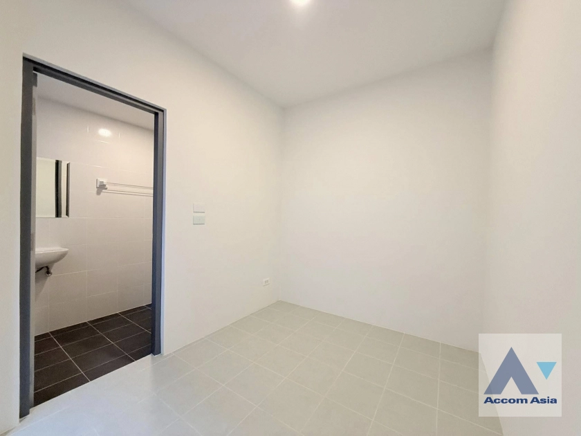 10  5 br House For Rent in Samutprakan ,Samutprakan BTS Bang Na at The City Bangna AA43537