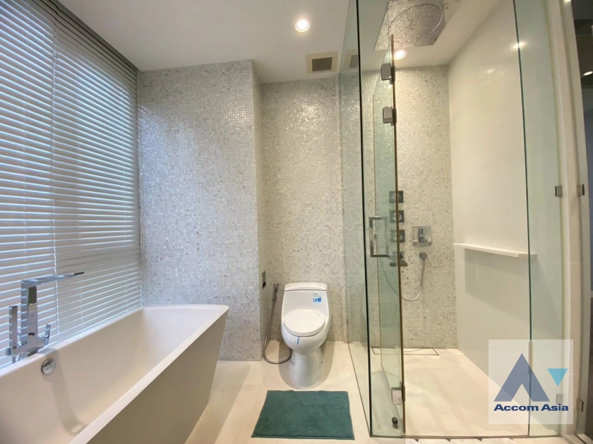 18  2 br Condominium For Rent in Sukhumvit ,Bangkok BTS Phrom Phong at Vittorio Sukhumvit 39 AA43540