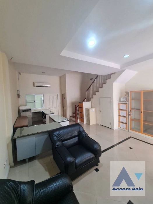  1  3 br House for rent and sale in Pattanakarn ,Bangkok ARL Hua Mak at House AA43544
