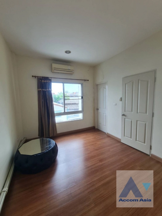 7  3 br House for rent and sale in Pattanakarn ,Bangkok ARL Hua Mak at House AA43544