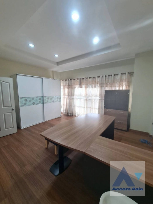12  3 br House for rent and sale in Pattanakarn ,Bangkok ARL Hua Mak at House AA43544