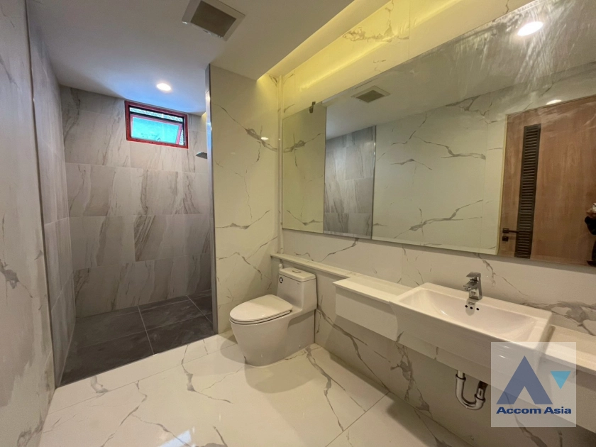20  4 br Townhouse For Rent in Sukhumvit ,Bangkok BTS Phrom Phong at KLANG Nivas AA43546
