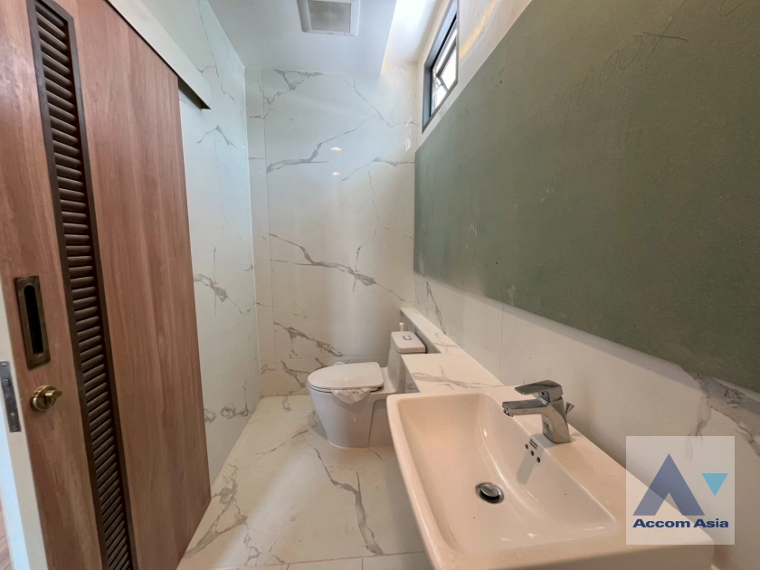 18  4 br Townhouse For Rent in Sukhumvit ,Bangkok BTS Phrom Phong at KLANG Nivas AA43546