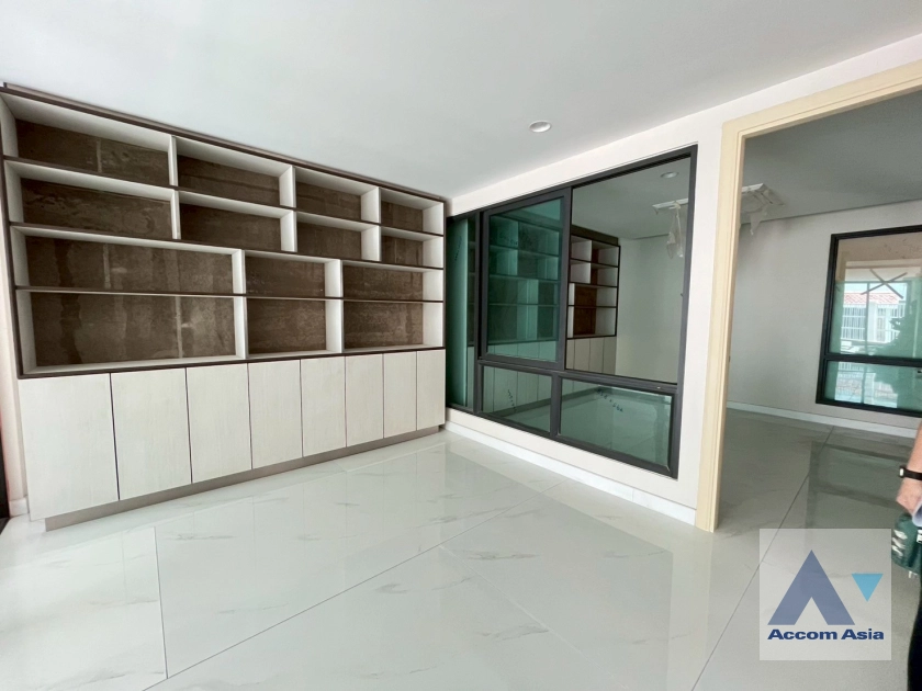 6  4 br Townhouse For Rent in Sukhumvit ,Bangkok BTS Phrom Phong at KLANG Nivas AA43546