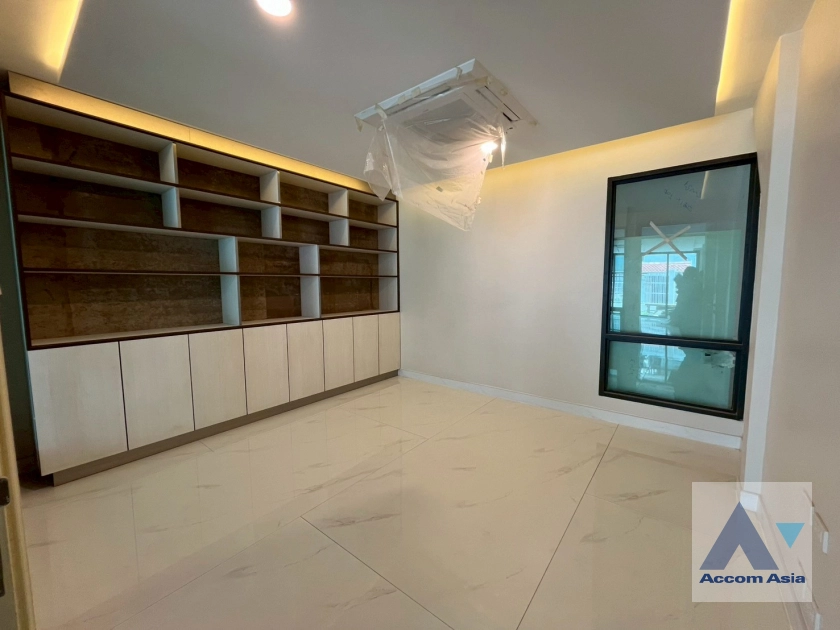 5  4 br Townhouse For Rent in Sukhumvit ,Bangkok BTS Phrom Phong at KLANG Nivas AA43546