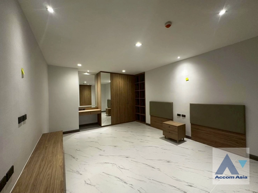 10  2 br Apartment For Rent in Sukhumvit ,Bangkok BTS Nana - MRT Sukhumvit at Private Environment Space AA43549