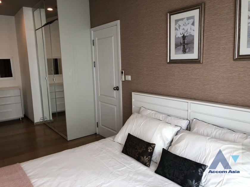 unit 1 Bedroom  Condominium For Rent & Sale in Charoen Nakhon, Bangkok  near BTS Krung Thon Buri (AA43553)