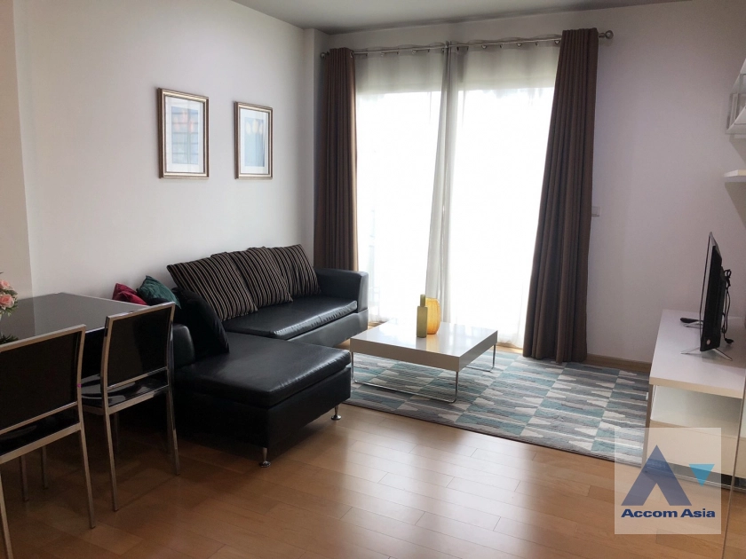 unit 1 Bedroom  Condominium For Rent & Sale in Charoen Nakhon, Bangkok  near BTS Krung Thon Buri (AA43553)